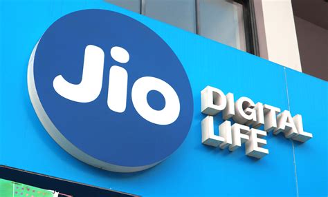 Reliance Jio Offering Exciting Benefits On Its 6th Anniversary Here