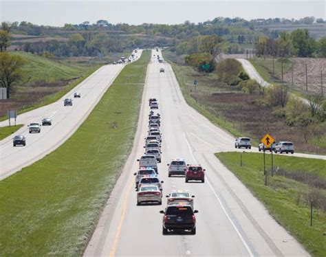 People Honor Slain Pottawattamie County Sheriffs Deputy At Memorial