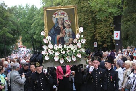 Dokonała Cudu Nad Wisłą Pokonała Zarazę W Tarnowskich Górach