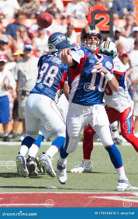 Marc Bulger, 2007 NFL Pro Bowl Game Editorial Image - Image of probowl, game: 170153410