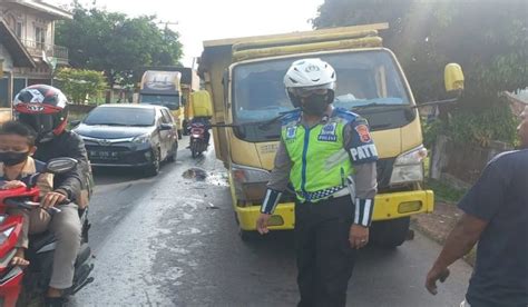 Natal Truk Mogok Di Lubuk Lancang Suak Tapeh Satlantas Banyuasin