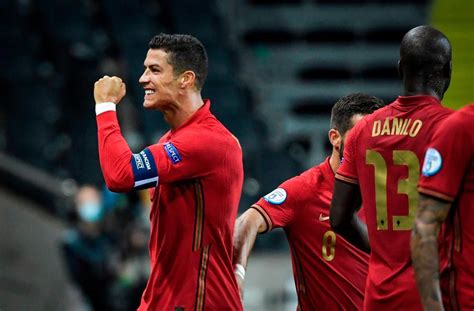 Suède Portugal Cristiano Ronaldo Dépasse Les 100 Buts Avec La Seleção