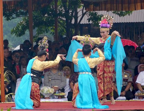 Tarian Puteri Mandalika Dari Pulau Lombok