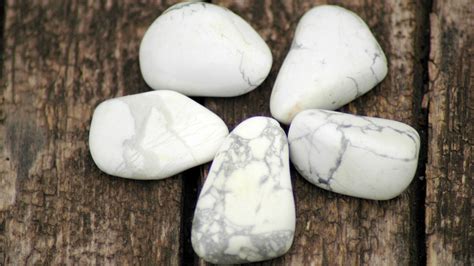 L Howlite Signification Origines Et Vertus