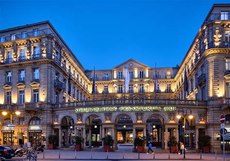 Frankfurter Hof Luxury Hotel Located Centrally In Frankfur Flickr