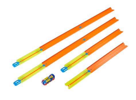 Ripley PISTA HOT WHEELS TUCKS BUILBER KIT BASICO