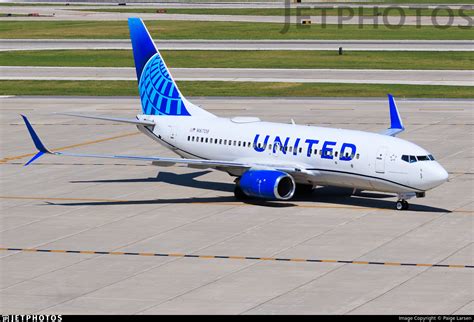 N Boeing United Airlines Paige Larsen Jetphotos