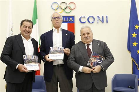 Arriva In Libreria Noi Italia Come Gli Azzurri Del Volley Sono