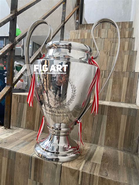 Uniknya Desain Dan Pembuatan Piala Liga Champions Kerajinan Tembaga