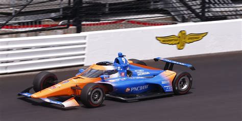 Scott Dixon Takes Indianapolis 500 Pole With Historic 234 Mph Average