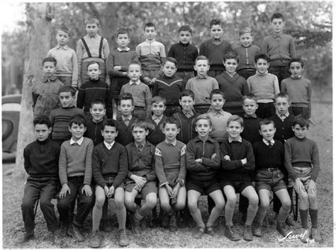 Photo de classe 6éme de 1961 Lycée Privé Sainte marie Copains d avant