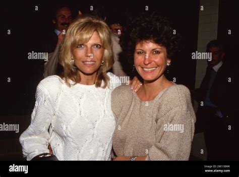 Nancy Sinatra Y Tina Sinatra Circa 1980 Crédito Ralph Domínguez