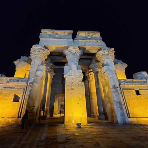 12 Must Know Things About Visiting Egypt