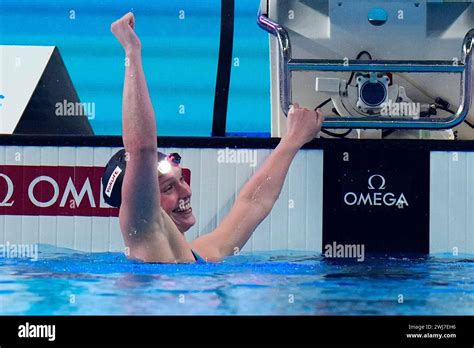 Claire Curzan Of The United States Celebrates After Wining The Gold