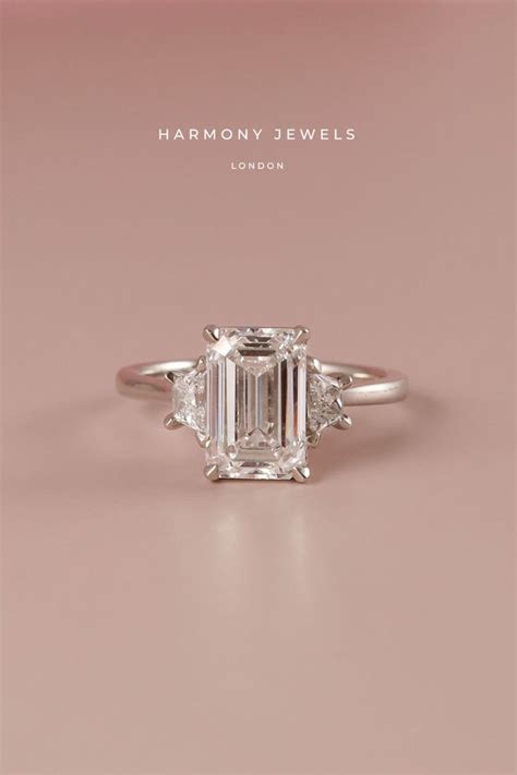 Emerald Cut Trilogy Engagement Ring Em Joias