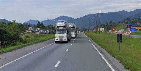 Rodovia Régis Bittencourt registra acidentes em Barra do Turvo