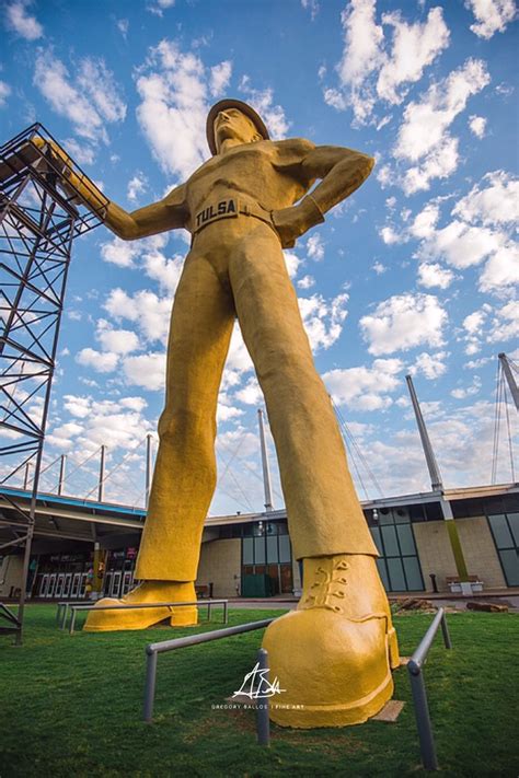 Tulsa Golden Driller Print Tulsa Wall Art Oklahoma Driller Etsy