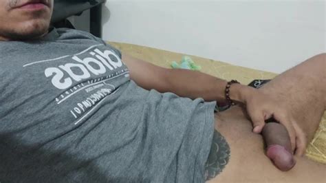 Un Toque De Motita Y Una Paja En D A Lluvioso Pornhub Gay