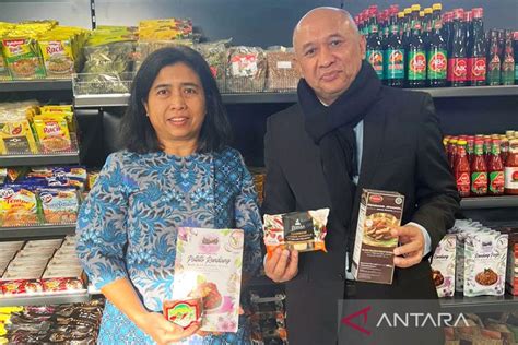 MenKopUKM Teten Resmikan Indonesia Trading House Di Swiss ANTARA News