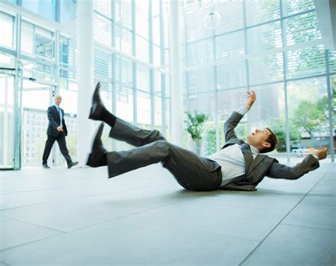 When To Call A Personal Injury Lawyer In Lake Worth For Slip And Fall