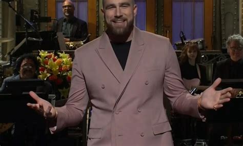 Travis Kelce Delivers Hilarious Impression of Patrick Mahomes in 'SNL ...