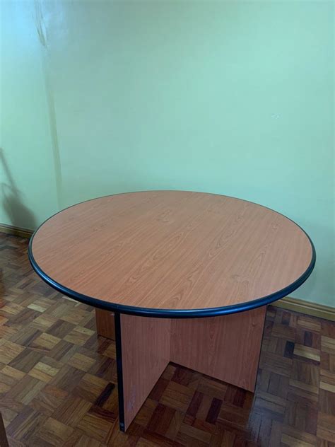 Well Used 4 Seater Brown Round Office Study Home Dining Conference