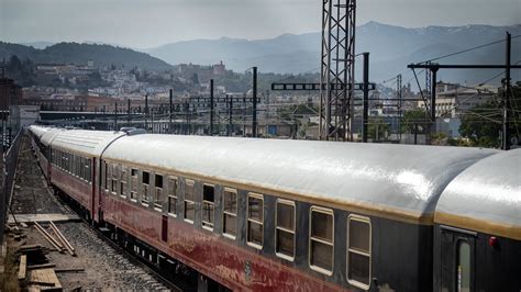 As Es El Tren De Lujo Al Andalus Que Ha Hecho Parada En Granada Ideal