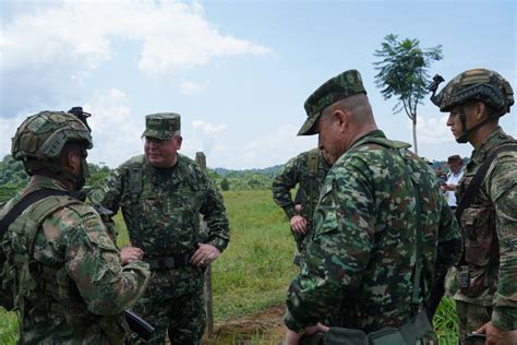 Comandante De Las Fuerzas Militares Ordena Intensificar Operaciones