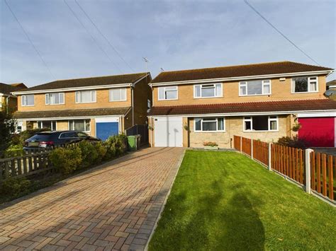 Hildyard Close Hardwicke Gloucester Gloucestershire Gl2 4 Bed Semi