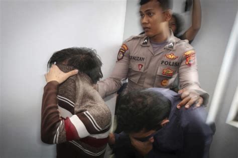 Bangkok Post Shariah Court In Indonesia Sentences Gay Couple To Caning