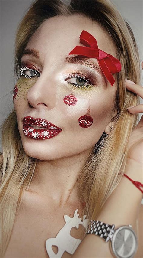 20 Christmas And Holidays Makeup Ideas Red Bauble Snowflake Red Lips