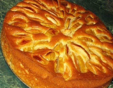 Очень вкусная шарлотка-лентяйка