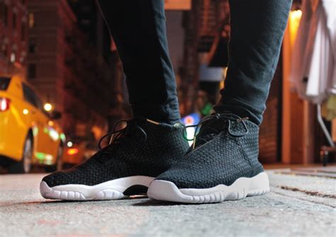 Où Acheter Les Air Jordan Future Black White Au Meilleur Prix