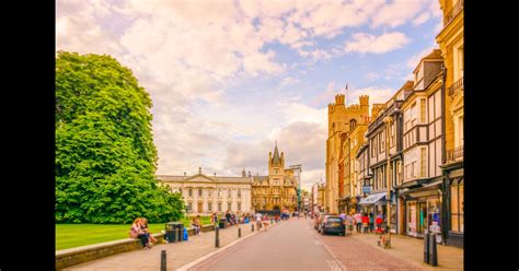 Cambridge Travel Guide | Cambridge Tourism - KAYAK 