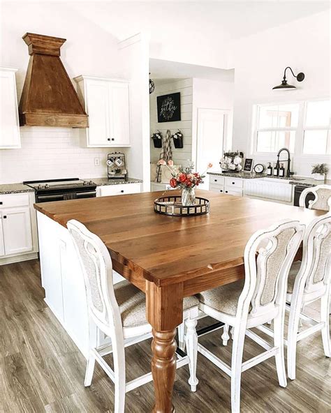 Two Toned White Kitchen Island With Seating Soul Lane