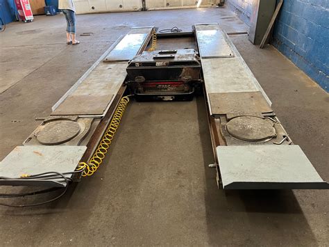 John Bean Visual Line Al4000 Series Wheel Alignment System With 12000