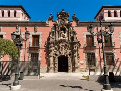 Qué hacer en Chueca un barrio incombustible y epicentro del Orgullo