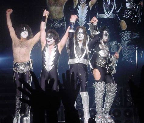 Kiss La Banda MÀs Caliente Del Mundo Hoy Se Cumplen 17 AÑos Del Primer