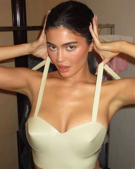 Kylie Jenner Squeezes Killer Curves Into Nude Latex Underwear For Paris