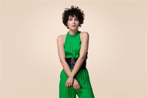 🇫🇷 France: Barbara Pravi to Release Debut Album "On n'enferme pas les ...