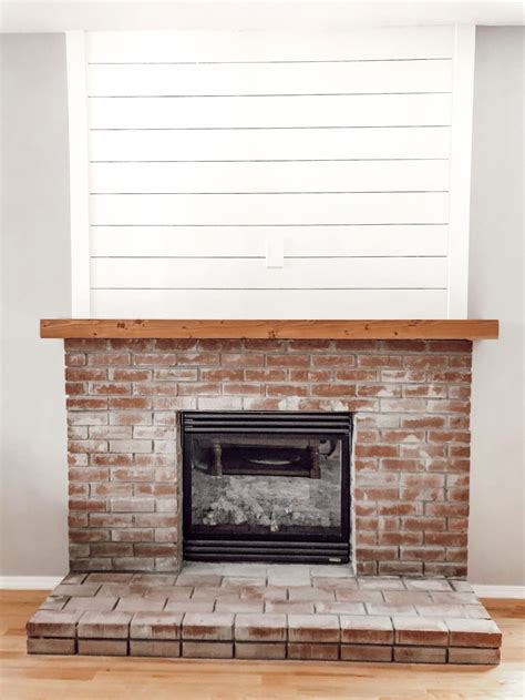 How to Paint Fireplace Brick White with Primer and Regular Paint - Rain