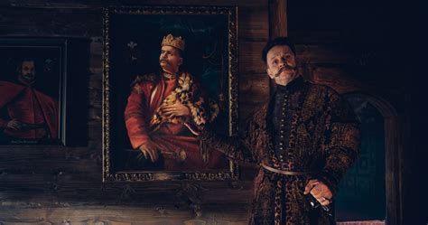 1670 Bartłomiej Topa i Katarzyna Herman w serialu Netfliksa Znamy