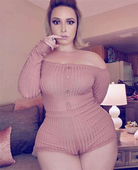 BUSTY CURVY PAWG WOMEN MIX Porn Pictures XXX Photos Sex Images PICTOA