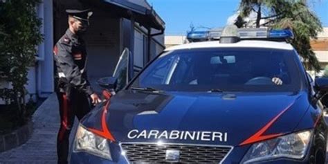 Tenta Di Strangolare La Moglie Davanti Ai Figli Arrestato A Palagonia