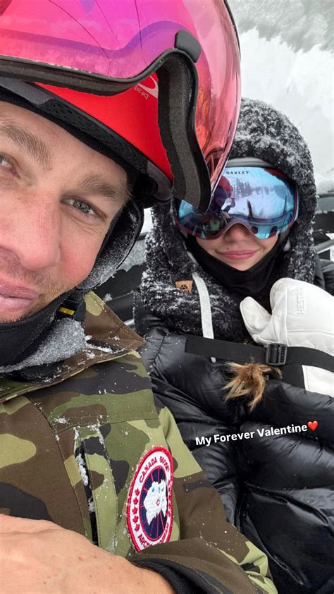 Tom Brady shares sweet skiing selfie with his ‘Forever Valentine