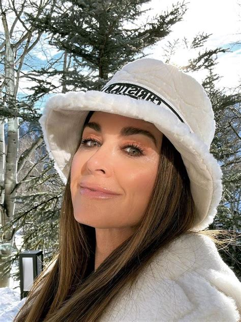 Kyle Richards Looks Ripped At In Bikini Selfie Herald Sun