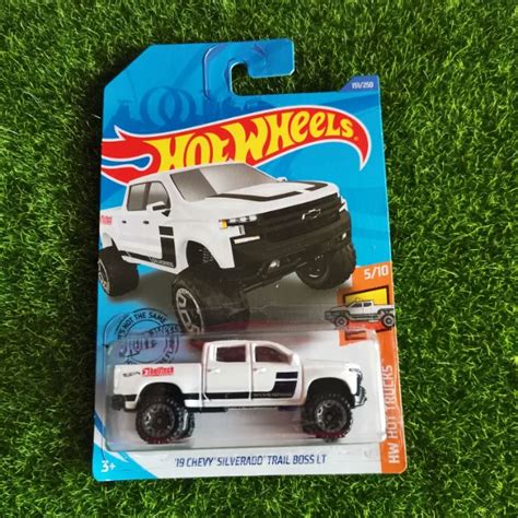 Hot Wheels Chevy Silverado Trail Boss Lt Shopee Malaysia