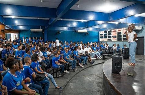 ESCOLAS PÚBLICAS RECEBEM PROJETO ITINERANTE DE LITERATURA NEGRA Bahia