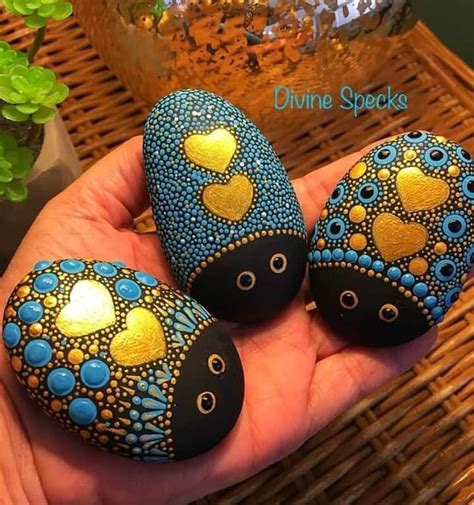 Pin By Barbra Colburn On Rocks Painted Rocks Craft Ladybug Rocks