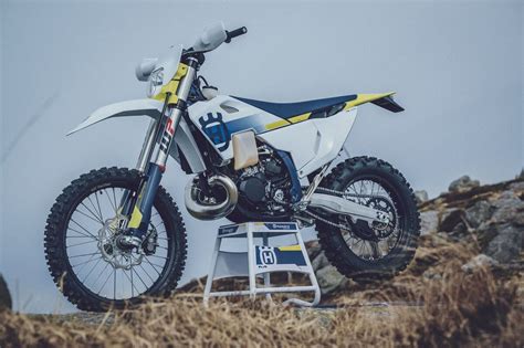 Motorrad Vergleich Husqvarna TE 300 2024 Vs Husqvarna TE 300 2018